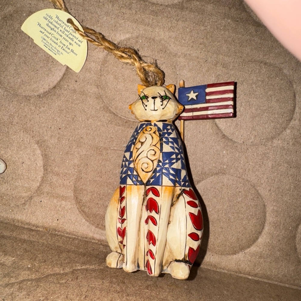 Jim Shore Patriotic Cat Figurine with Flag ornament